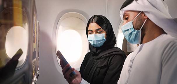 ابو ظہبی میں عوا م کو مفت کورونا ویکسین دینے کا عمل شر وع