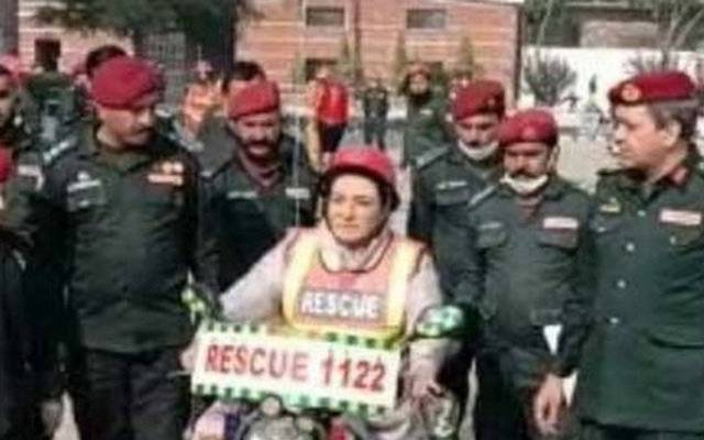 فردوس عاشق اعوان نےکراٹے،کرکٹ کھیلنے کے بعد بائیک چلا ئی