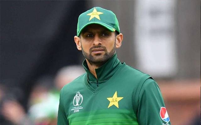 شعیب ملک کی گاڑی کو حادثہ ،بال بال بچ گئے