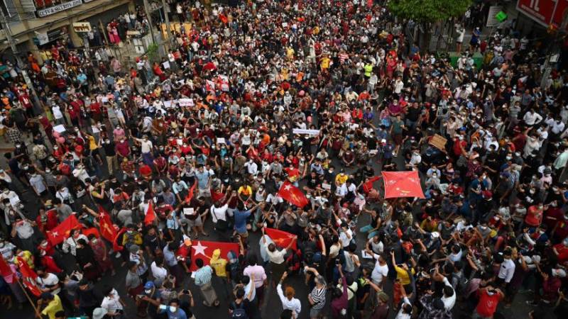 میانمار:فوجی بغاوت کے خلاف عوام کا تیسرے روز بھی احتجاج