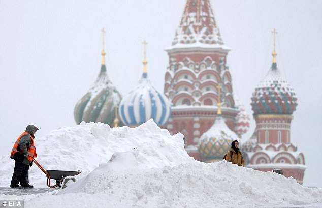 ماسکو میں شدید سر دی ، 50 سالہ ریکارڈ ٹوٹ گیا،بہتا پانی بھی جم گیا