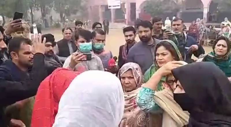 ضمنی انتخاب: پولنگ سٹیشن کے باہرفائرنگ، ملزم فرار