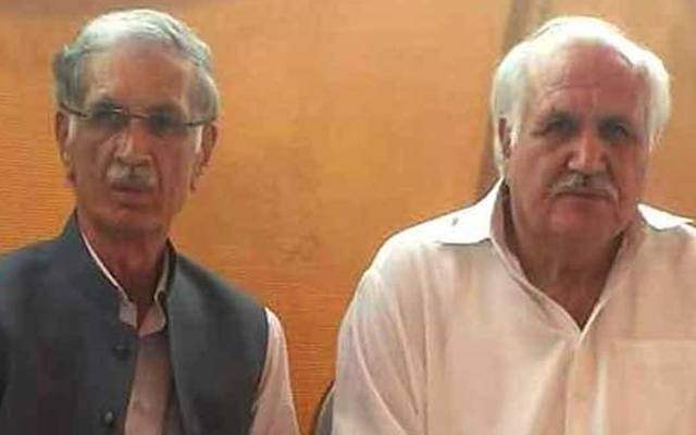 نوشہرہ میں بدترین شکست ، پرویز خٹک کا بھائی وزرات سے فارغ