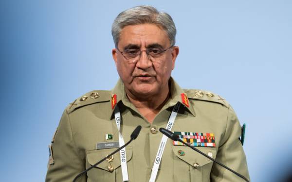 آرمی چیف سے چینی سفیر کی ملاقات،جنرل باجوہ نے لاجسٹک تنصیبات کادورہ بھی کیا