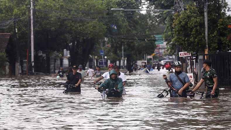 انڈونیشیا: طوفانی بارشیں، سیلابی ریلے اور لینڈسلائیڈنگ،44 افراد ہلاک