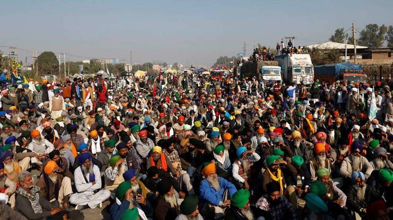 بھارت: کسان احتجاج جاری، کل ہریانہ دہلی شاہراہ بند کرنے کا اعلان 