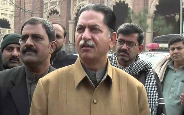 ن لیگی رہنما  جاوید لطیف بھی کورونا میں مبتلا۔۔