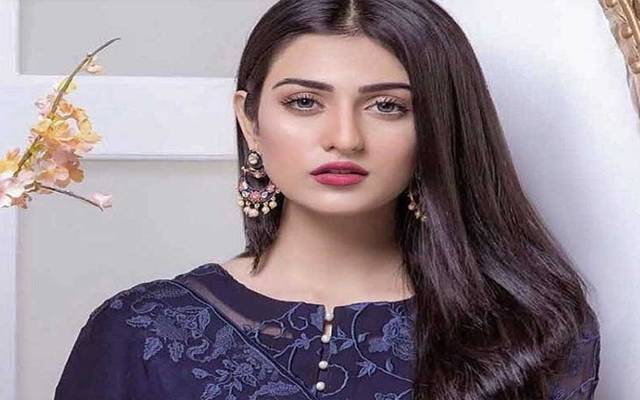 معروف اداکارہ سارہ خان کی طبیعت ناساز، ہسپتال منتقل