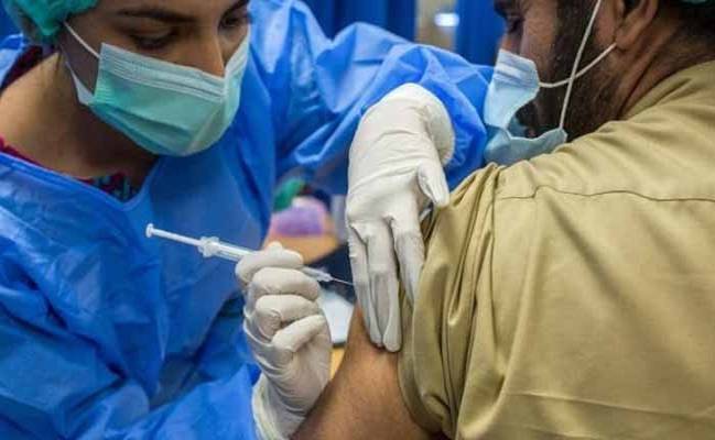 40 سال اور اس سے زائد عمر کے افراد کو ویکسن لگانے کا فیصلہ