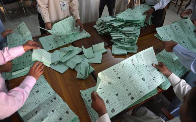 این اے 249 :ووٹوں کی دوبارہ گنتی ، دوسرے دن امیدواروں کی مزید کتنے ووٹ مسترد ہوئے؟