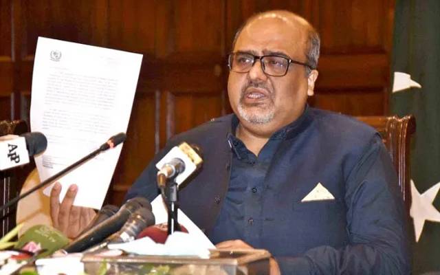 شہباز شریف صاحب بھاگنے کی بجائے اپنے کیسز پر توجہ دیں۔۔شہزاد اکبر کا مشورہ
