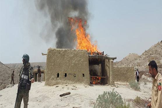 راجن پور: لادی گینگ کیخلاف گرینڈ آپریشن ، مورچے ،پناہ گاہیں نذر آتش