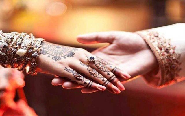 شادیوں کا موسم ۔۔ایک اور مشہور جوڑی رشتہ ازدواج سے منسلک