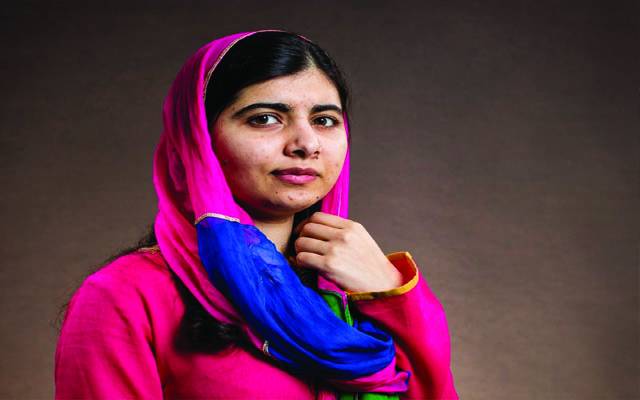 شرم کرو۔۔ ملالہ کو شوبز شخصیات نے آڑے ہاتھوں لے لیا۔۔شدید تنقید