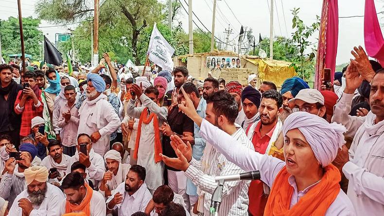 بھارت:کسانوں کا احتجاج جاری رکھنے کا فیصلہ،دیویندر سنگھ ببلی  کی رہائی کا مطالبہ 