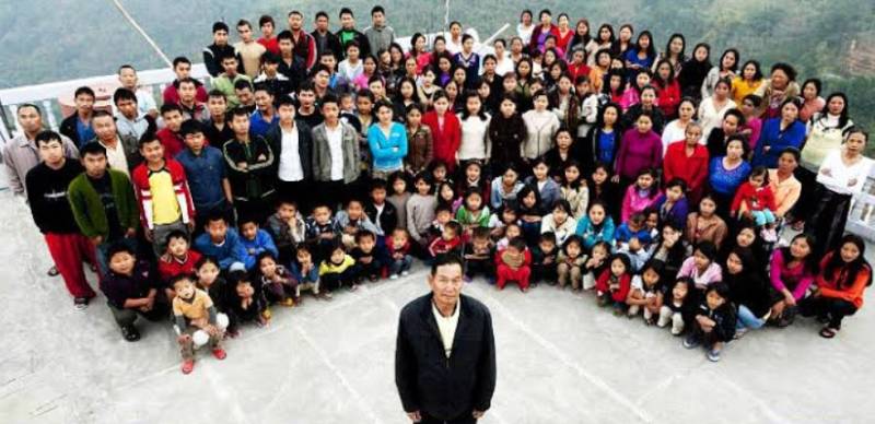 دنیا کے سب سے بڑے خاندان کا سربراہ 39بیویوں کا شوہر اور 94 بچوں کا با پ دنیا چھو ڑ گیا