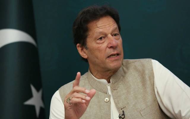وزیراعظم عمران خان نے بنی گالہ کرکٹ گراﺅنڈ کی تصاویر شیئر کردی