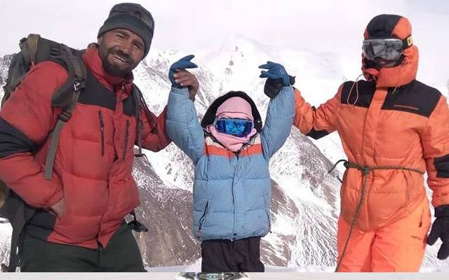12سالہ کوہ پیما کابارہویں بلند ترین چوٹی سر کرنے کا عزم