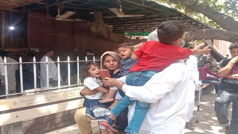 ہائیکورٹ:3بچےوالد سےلےکر ماں کےحوالے،بچوں کی چیخ و پکار