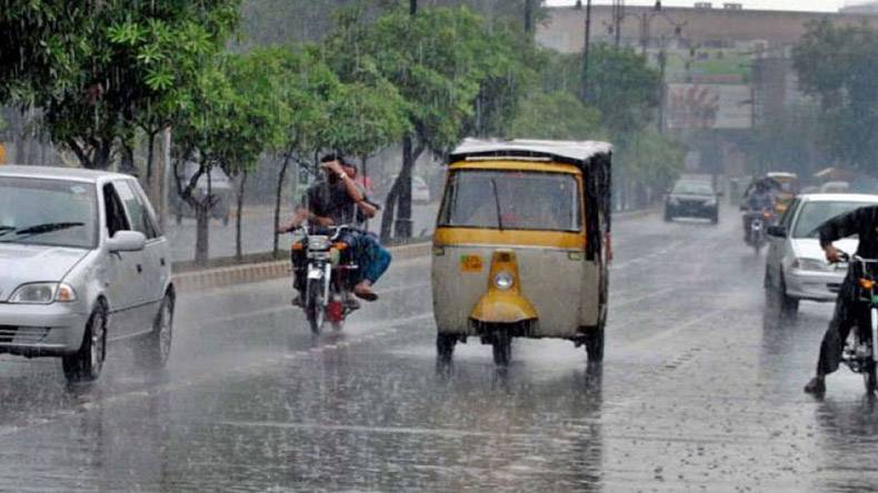 آج صبح لاہور میں بارش، موسم خوشگوار