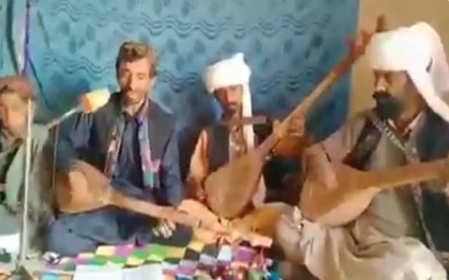 بلوچ گلوکار کی سریلی آواز کے بھارت میں بھی چرچے, ویڈیو سوشل میڈیا پر وائرل