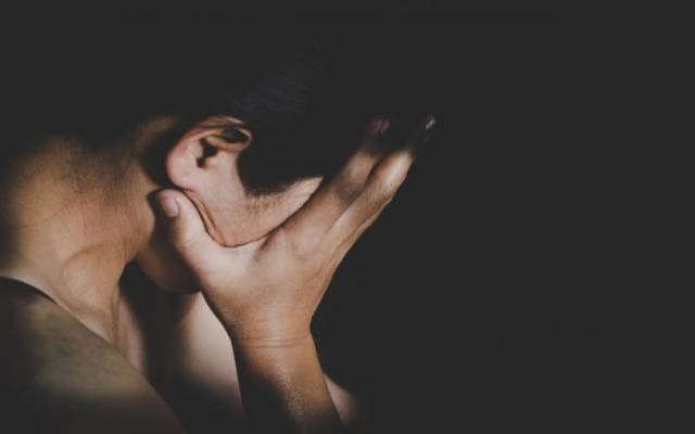 بچی کو دم کرنے گھر آئے پیر نے ساتھی کیساتھ ملکر خاتون کو  زیادتی کا نشانہ بنا ڈالا