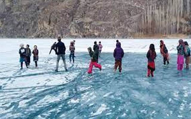  گلگت بلتستان جانیوالے سیاح خبردار!!!منجمد جھیلیں ٹوٹنے کا خدشہ 