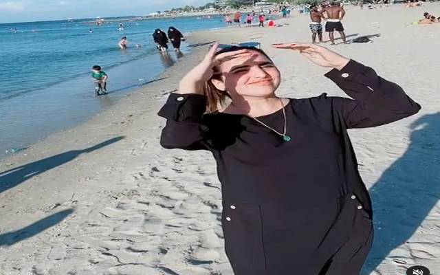 حریم شاہ کی ترکی میں موج مستیاں۔۔ ساحل پر ڈانس کی ویڈیو وائرل