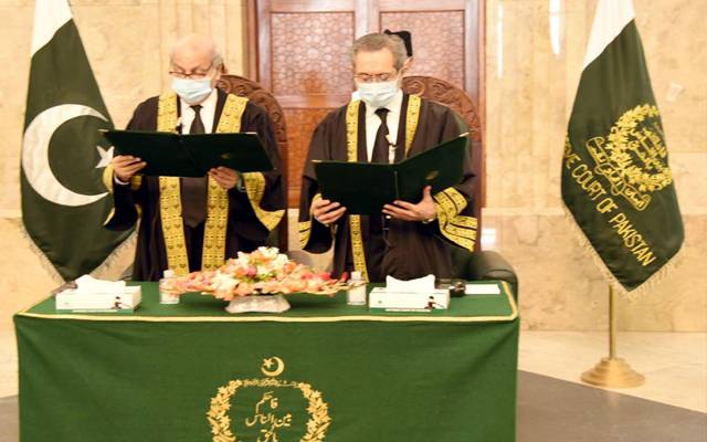  جسٹس جمال مندوخیل نے سپریم کورٹ کے جج کا حلف اٹھالیا