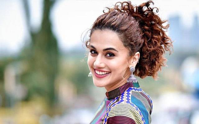 بس کسی سے بھی شادی کر لو....بھارتی اداکارہ کے والدین کا صبر کا پیمانہ لبریز ہو گیا