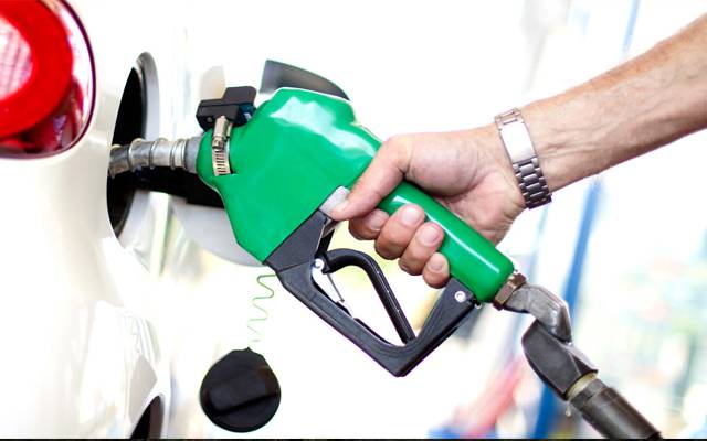 پٹرول کی قیمت میں اضافے کی تجویز مسترد، مٹی کا تیل اور لائٹ ڈیزل مہنگا