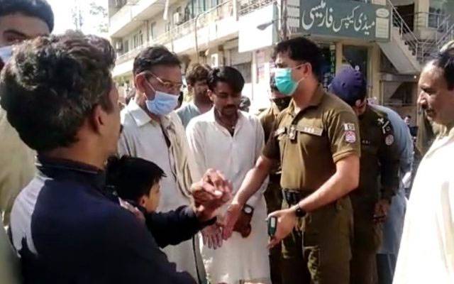 بڑے بھائی کے بدلے پولیس نے تشدد کر کے چھوٹے کی جان لے لی
