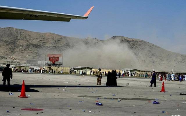  کابل ایئر پورٹ دھماکوں سے گونج اٹھا ، 13امریکی فوجیوں سمیت 60افراد ہلاک