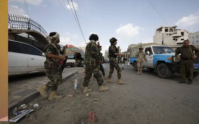یمن : فوجی اڈے پر حملہ، درجنوں فوجی ہلاک،متعدد زخمی