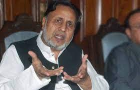 میاں محمود الرشید کی گاڑی پر آر پی او شیخو پو رہ کی جعلی نمبر پلیٹ کا انکشاف۔۔پو لیس نے قبضہ میں لے لی