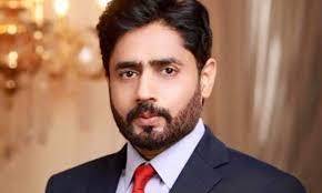 بےبی شارک اور ابرار الحق۔۔ وائرل ویڈیو پر سو شل میڈیا صا رفین کی تنقید