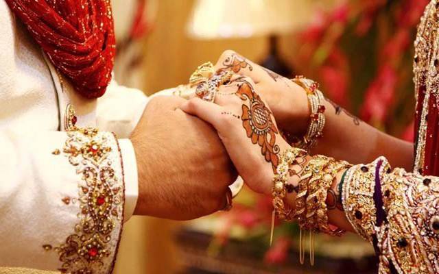 شادی کی استقبالیہ تقریب۔۔دولہے نے دلہن کو  طلاق دیدی۔۔ وجہ جان کر سب حیران رہ گئے  