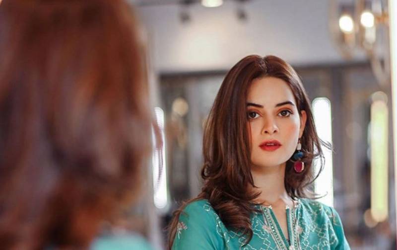  ولیمہ سے ایک روز قبل منال خان کی ایسی تصویر آگئی کہ سوشل میڈیا صارفین بھی دنگ رہ گئے