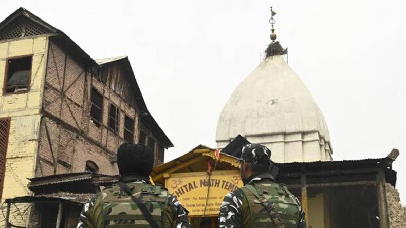 مقبوضہ کشمیر ، واقع، مندر
