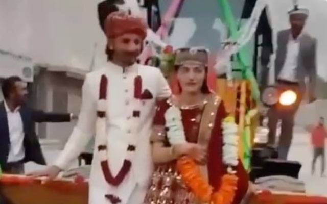 وادیٔ ہنزہ میں نو بیاہتا جوڑے کی انوکھی انٹری،دلچسپ تبصرے