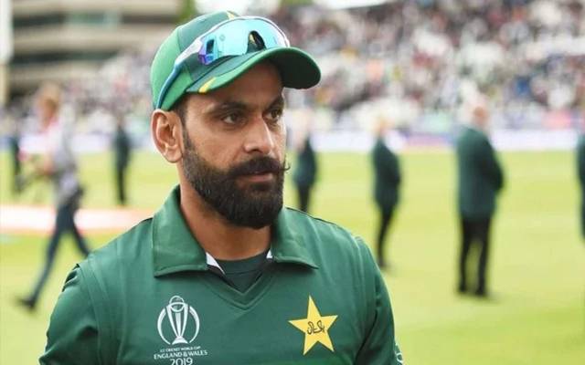 قومی کرکٹرز کے اہلخانہ، ٹیم کی حمایت، دبئی پہنچے