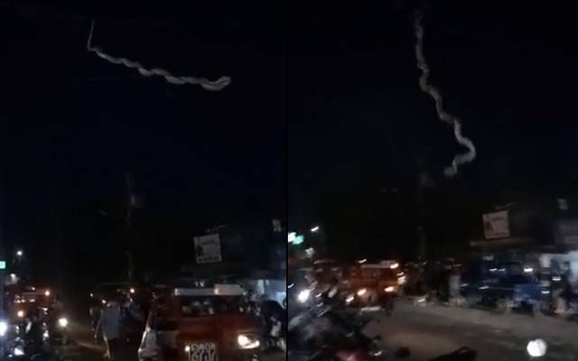 آسمان سے گرا سانپ ،خوف و ہراس 