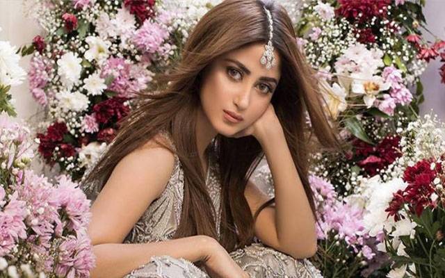 اداکارہ سجل علی، مداح، منہ چڑھانے، ویڈیو وائرل
