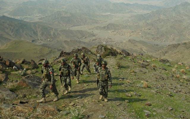 فوجی چوکی پر دہشتگردوں کا حملہ، فائرنگ کے تبادلے، دو جوان شہید