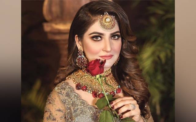 اداکارہ حبابخاری کی شادی، احسن خان، تنگ کرنے کی ویڈیو وائرل