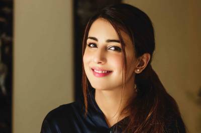 اداکارہ اشنا شاہ کا ناظرین کیلئے اہم پیغام 