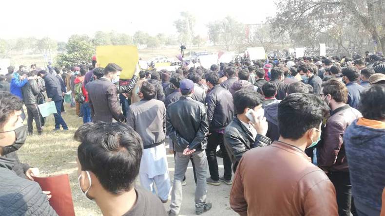 اسلام آباد۔ طلبا ، احتجاج