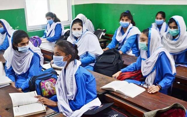 طلباء کو اس سال یکم جون سے 31 جولائی تک دو ماہ کی گرمیوں کی چھٹیاں ملیں گی۔