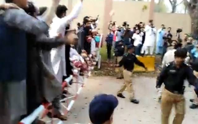 اسلام آباد پولیس، سندھ ہائوس، حملہ، پی ٹی آئی ، کارکنوں کیخلاف مقدمہ درج،