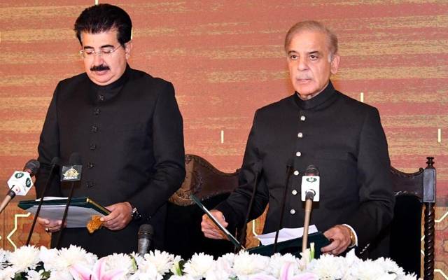 اچکن۔صحافی۔گفتگو۔پیغام۔طعنہ۔شہباز شریف